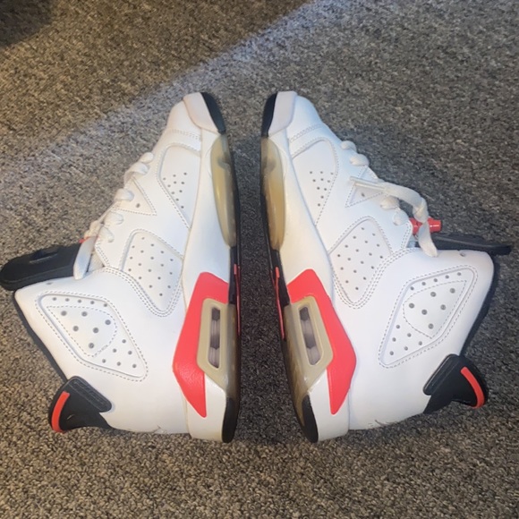 Air Jordan 6 Retro Low BG ‘Infrared’ Size 5Y - Picture 2 of 6